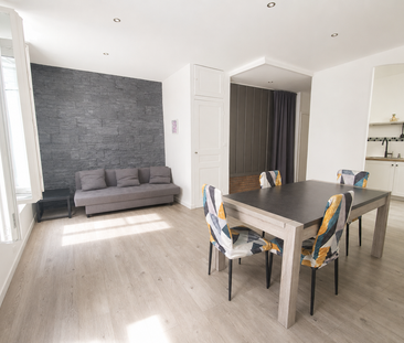 Location Appartement 3 pièces 60m² SANARY SUR MER 83110 - Photo 1