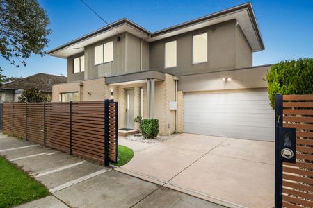 7 Morgan Street, Parkdale VIC 3195 - Townhouse For Rent | Domain - Photo 3