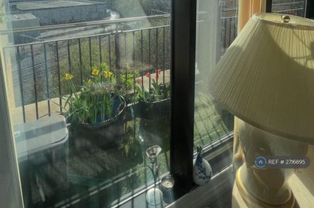 2 bedroom penthouse to rent - Photo 5