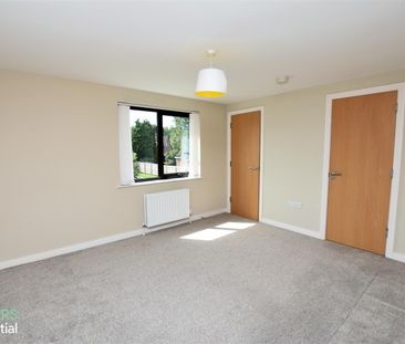 Apt 3, 86 Kinross Avenue - Photo 1