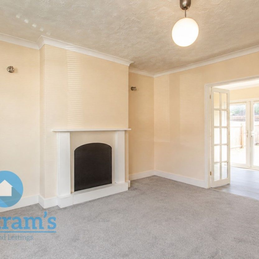 References Pending - 2 bed Semi-Detached House - Photo 1