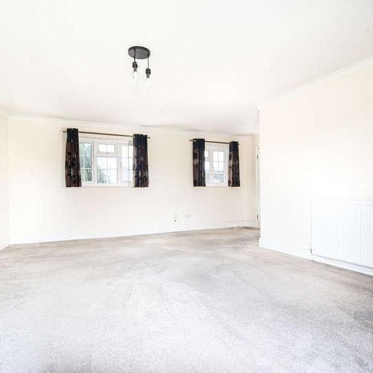 Newport, Isle Of Wight, PO30 - Photo 1