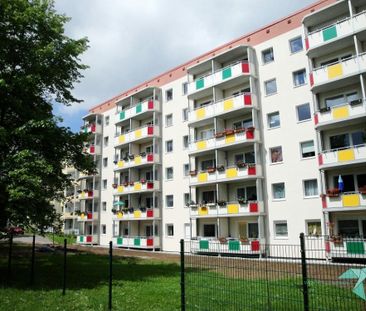 Gemütliche 4-Raum-Wohnung mit Balkon in Chemnitz - Foto 2