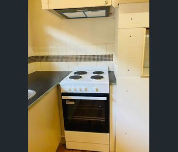 🏡 Spacious Family Home in Convenient Newcomb Location - Photo 6