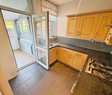 2 bedroom terraced house to rent - Photo 2