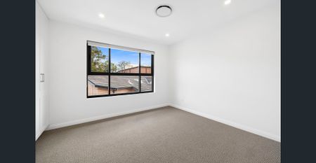 Stylish Brand New 4-Bedroom Townhouse - Photo 3