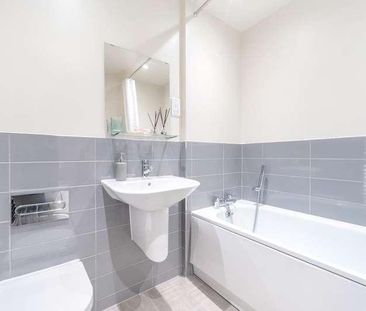 Oak Avenue, Wokingham, RG40 - Photo 2