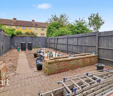 3 bedroom terraced house to rent - Photo 2