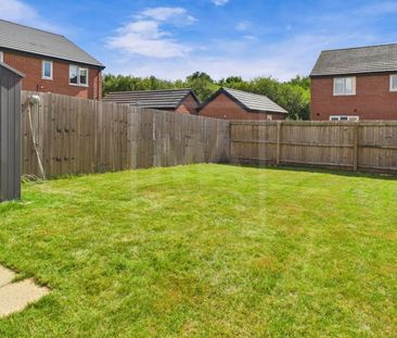 Foxtrot Avenue, Great Sankey, WA5 - Photo 2