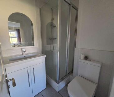 Angelica Drive, London, E6 - Photo 4