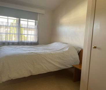 2/112 Barney Street Unit, 2350, Armidale Nsw - Photo 1