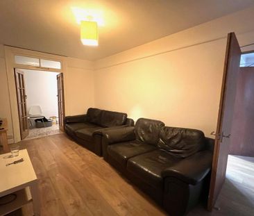 5 bedroom semi-detached house to rent - Photo 1