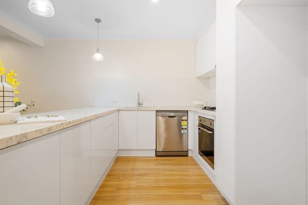 Unit 5/37 Farnham Street, Flemington. - Photo 1