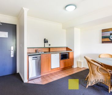 303/140 Ferny Avenue, Surfers Paradise QLD 4217 - Apartment For Ren... - Photo 3