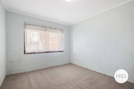 WELL MAINTAINED UNIT - Photo 2