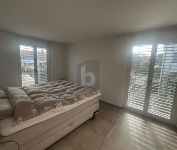 LICHTDURCHFLUTET, WINTERGARTENBALKON, NATURNAH - Photo 1