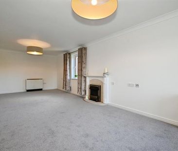 Stevens Court 405-411, Reading Road, RG41 - Photo 1