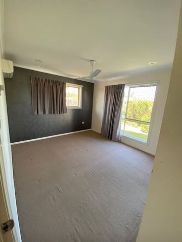 PRIVATE 2 BEDROOM UNIT CLOSE TO SHOPS, SCHOOLS, AND SPORTS. - Photo 5