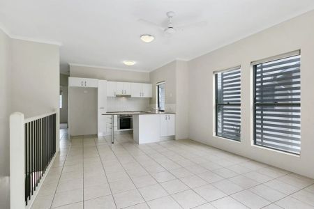 Convenient 2 bedroom apartment close to the beach. - Photo 5