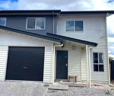 Modern Comfort in a Prime Location - 3-Bedroom Townhouse in Redbank... - Photo 2