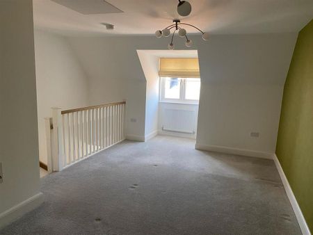 3 bedroom terraced house to rent - Photo 4