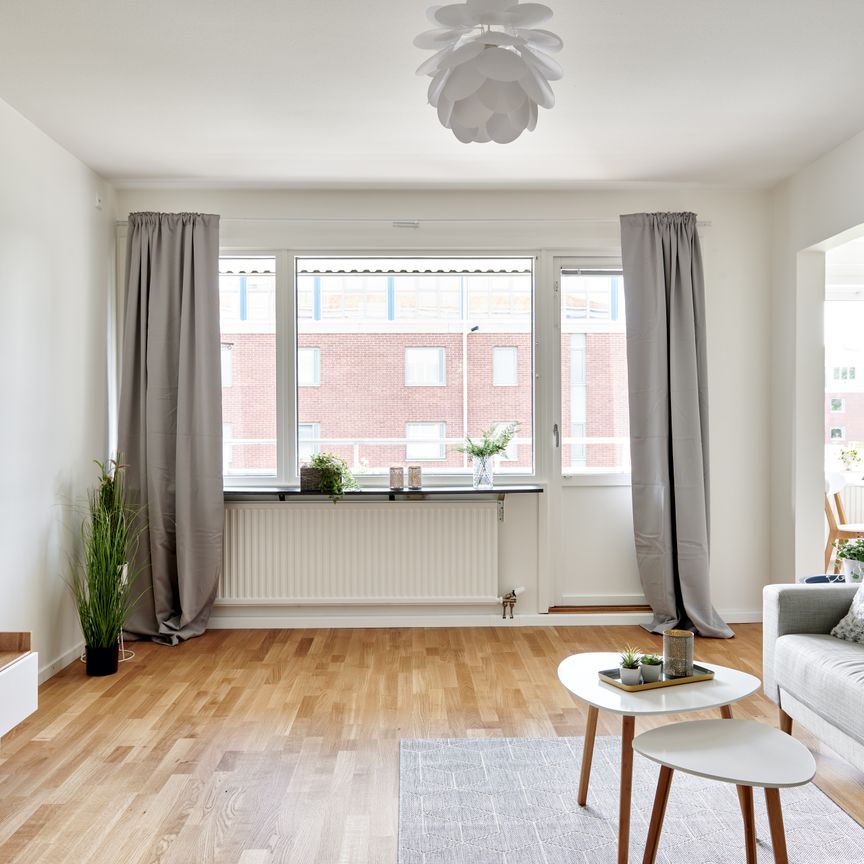 Kungsvägen 108B - Photo 1