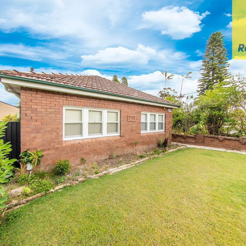 Located in one of the best streets in North Parramatta - Photo 1