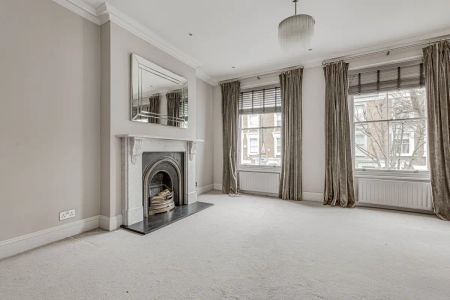 5 bedroom house in London - Photo 4