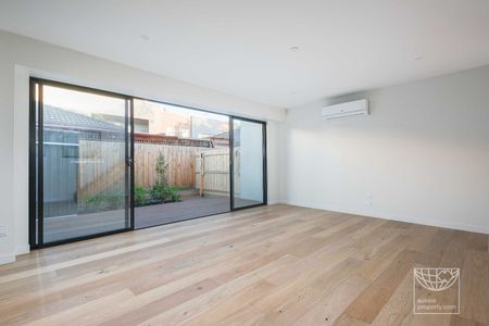 2/130 Blyth Street, Brunswick East VIC 3057 - Townhouse For Rent | Domain - Photo 5