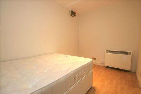 Wilson Road, Reading, Berkshire, RG30 - Photo 3