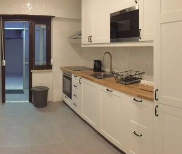 Room for rent in 5-bedroom apartment in Santa Cruz, Lisbon - Foto 5