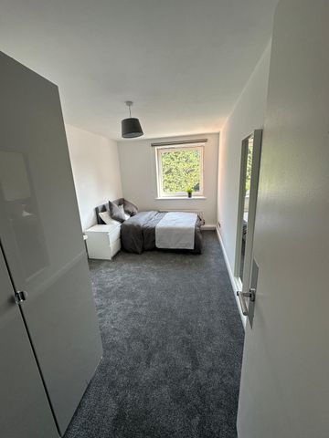 Flat 39, Samara Plaza, LS2 9DU, Leeds - Photo 5