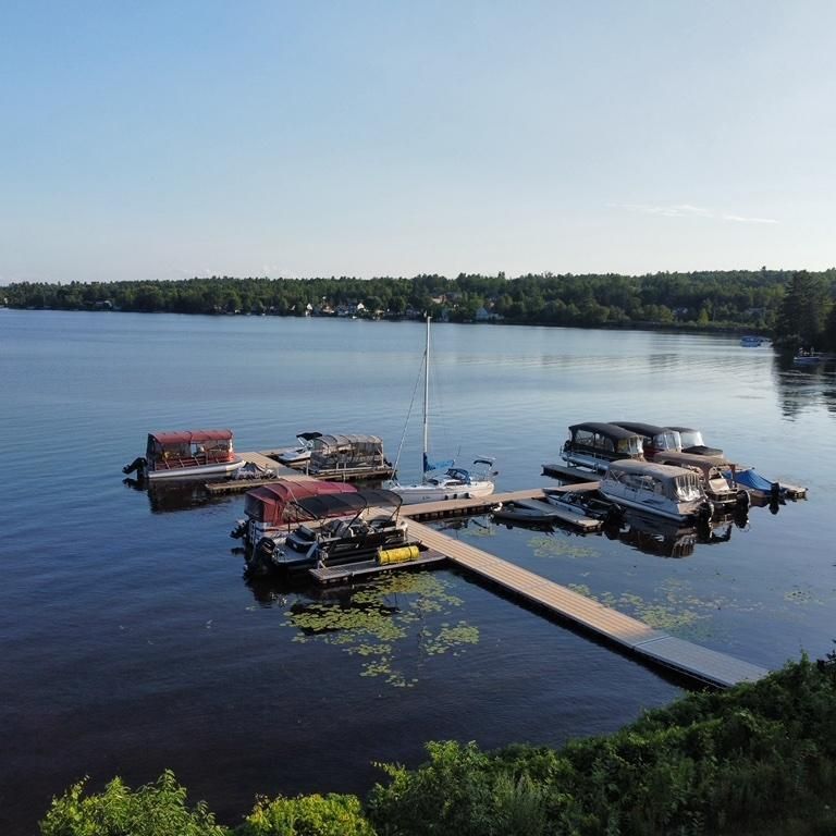 Condo BORD DE L'EAU à Louer - Photo 1