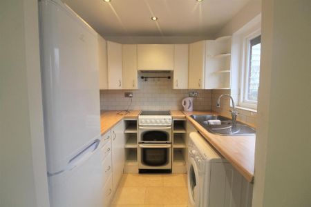 1 bedroom flat to rent - Photo 2