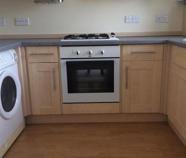 2 bedroom apartment to rent - Photo 4