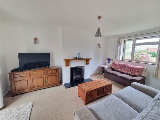 3 bedroom semi-detached house to rent - Photo 1