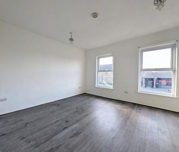 3 bedroom apartment to rent - Photo 5