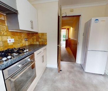3 bedroom terraced house to rent - Photo 4