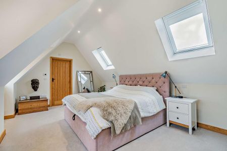 4 bedroom detached house to rent - Photo 5