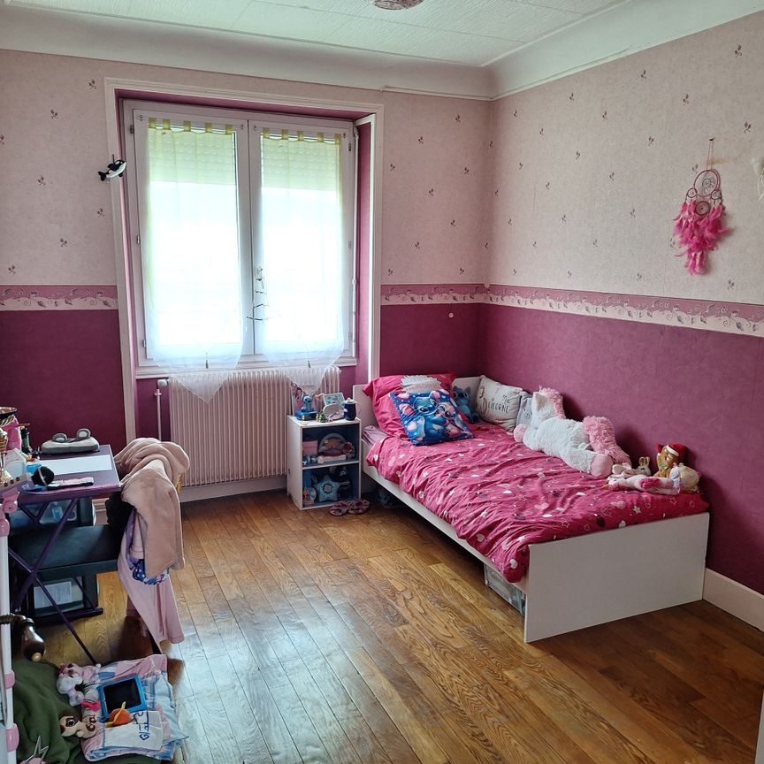 Location Maison 5 pièces 111m² LE CREUSOT 71200 - Photo 1