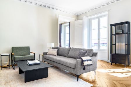 Rue las Cases - Photo 4