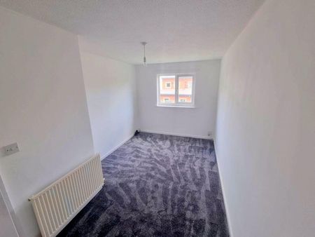 2 Bed Semi-Detached House, Birkin Avenue, NG7 - Photo 5