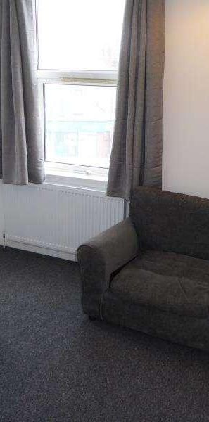 Ashton Road, Harehills, LS8 - Photo 1