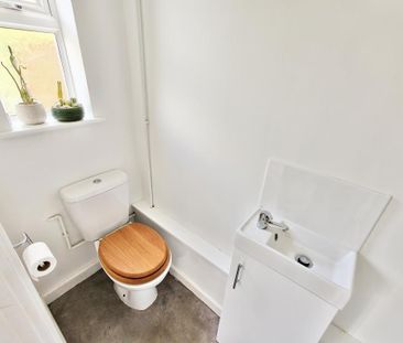 2 bedroom semi-detached house to rent - Photo 2