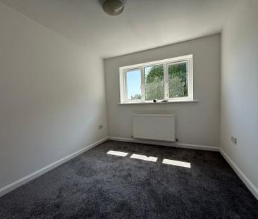 1 bedroom Flat To Let - Photo 2