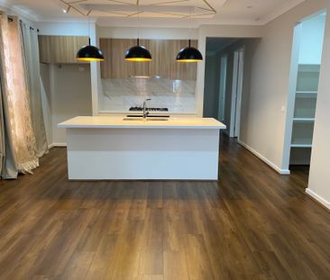 Ready To Move In! - Photo 3