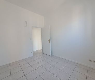 Location Appartement 3 pièces 43m² - Photo 5