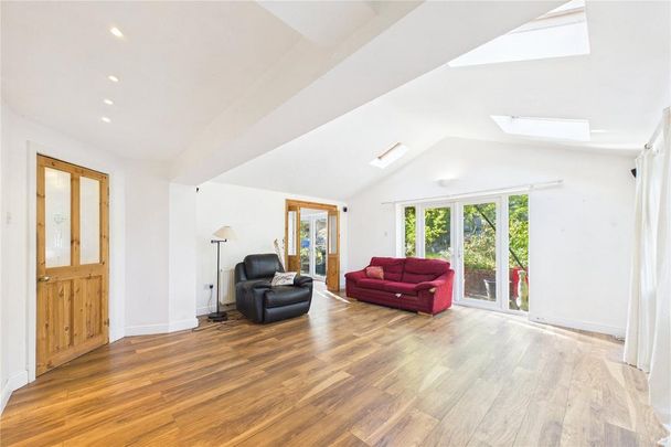 3 bedroom semi-detached house to rent - Photo 1