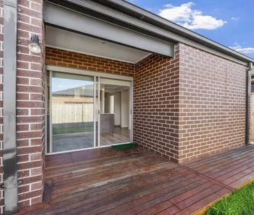 13 Lombard Road, Werribee - Photo 6