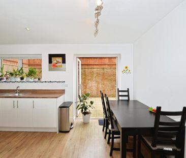 3 bedroom townhouse to rent - Photo 6